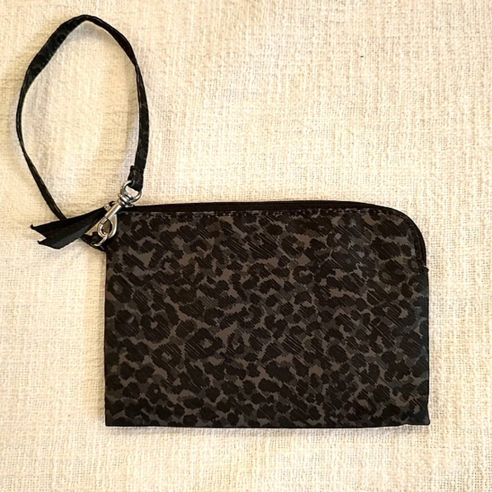 Baggallini Cheetah Gray Wristlet RFID- Blocking Zip Purse